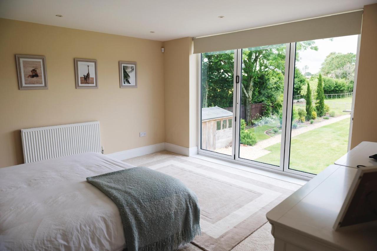 Large Country House - Hot Tub - Pool Table - Bbq - 5 Bedrooms - Log Burner Three Legged Cross 외부 사진