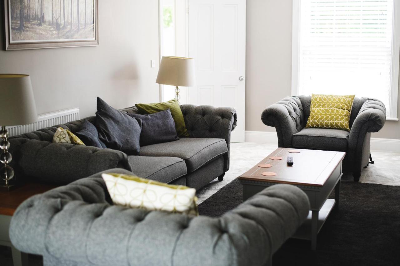 Large Country House - Hot Tub - Pool Table - Bbq - 5 Bedrooms - Log Burner Three Legged Cross 외부 사진